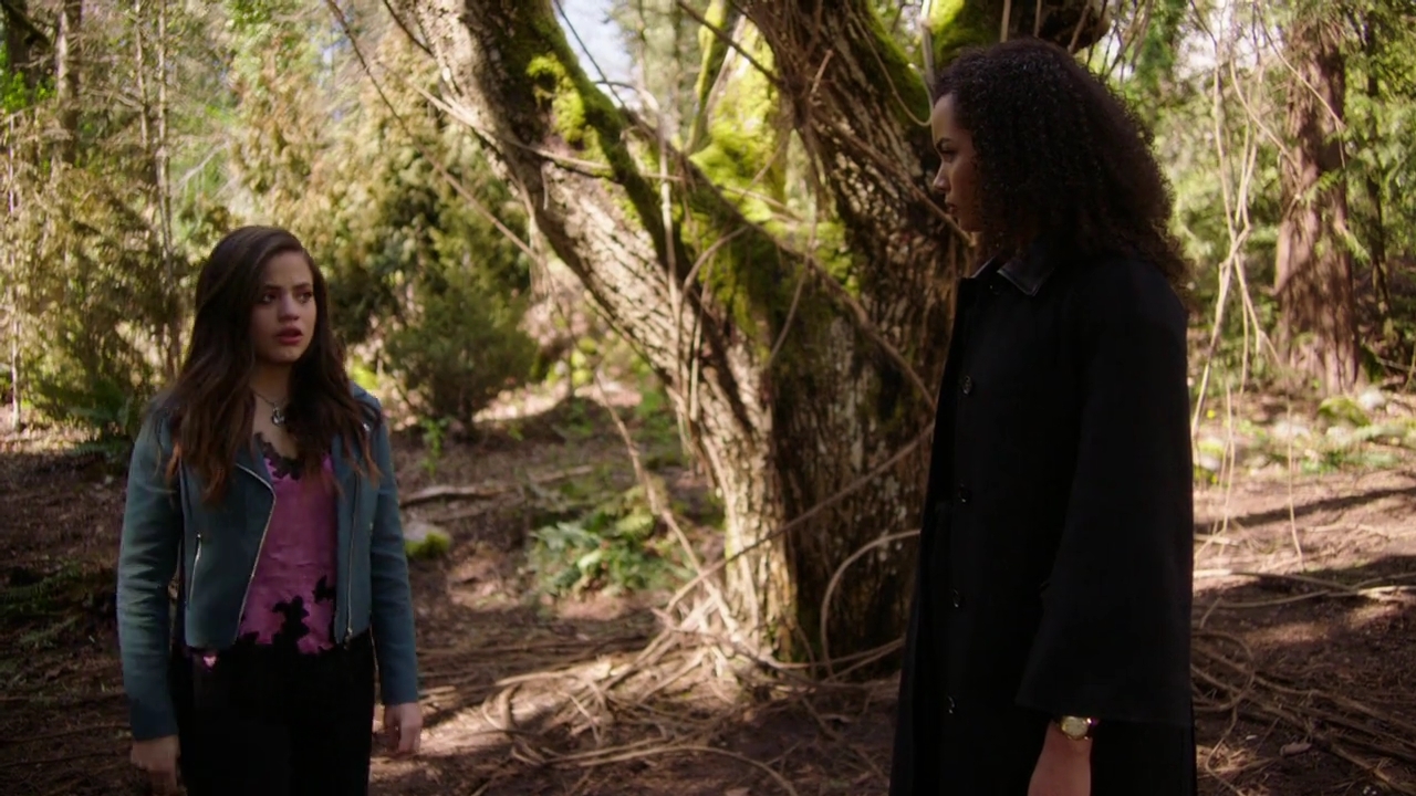 Charmed-Online-dot-nl_Charmed-1x21RedRain02106.jpg