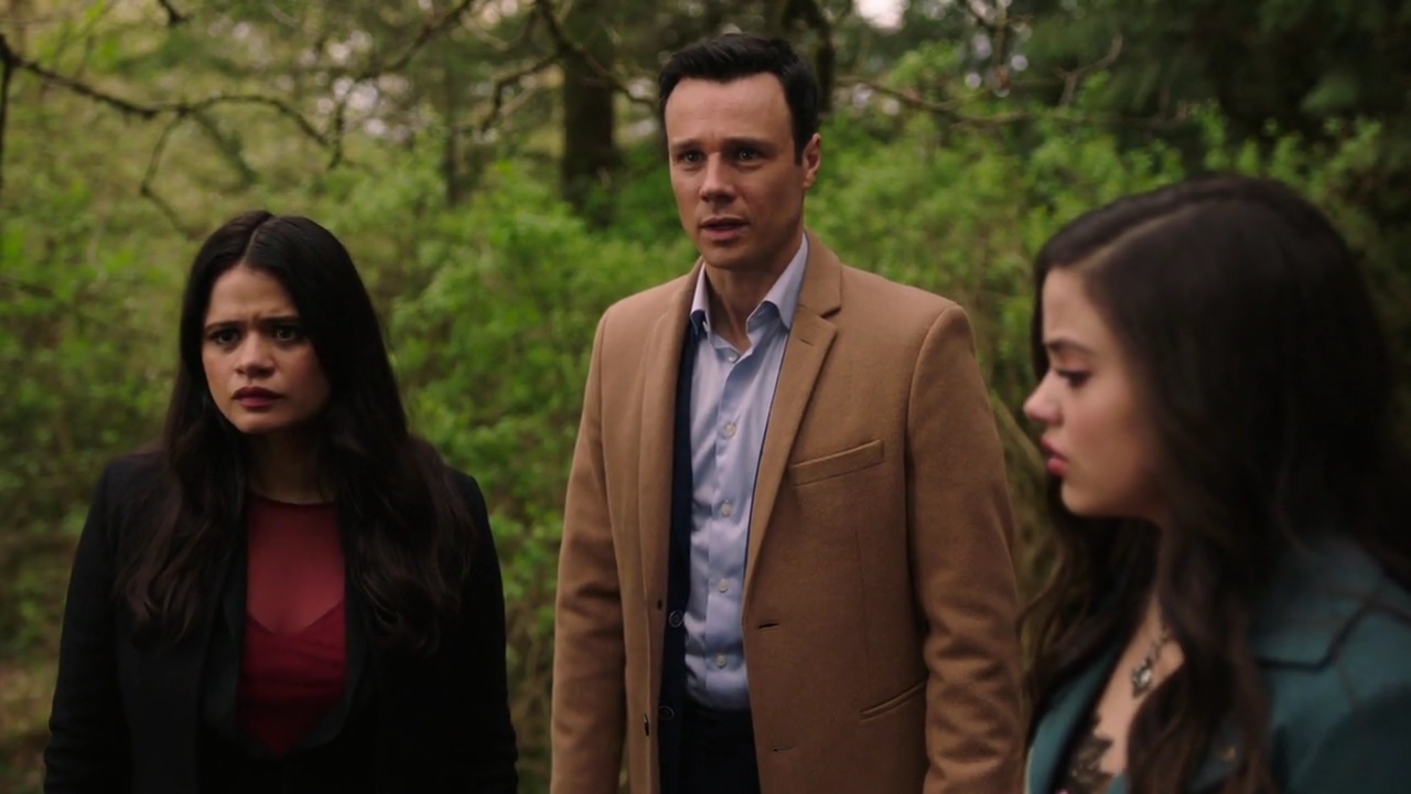 Charmed-Online-dot-nl_Charmed-1x21RedRain02112.jpg