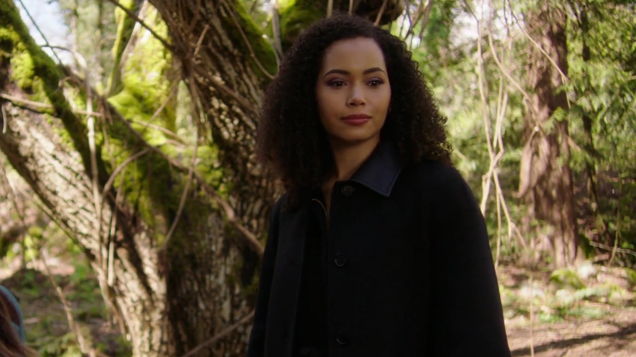 Charmed-Online-dot-nl_Charmed-1x21RedRain02117.jpg