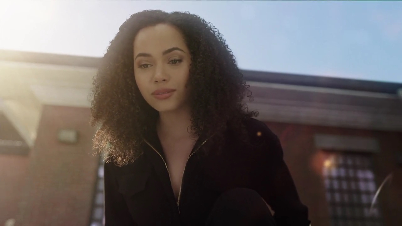 Charmed-Online-dot-nl_Charmed-1x21RedRain02182.jpg
