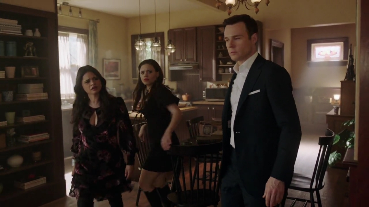 Charmed-Online-dot-nl_Charmed-1x22TheSourceAwakens00188.jpg