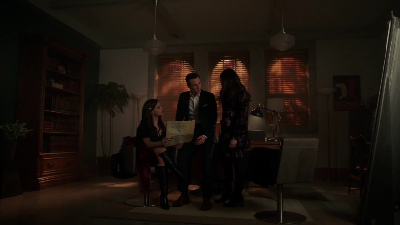 Charmed-Online-dot-nl_Charmed-1x22TheSourceAwakens00615.jpg