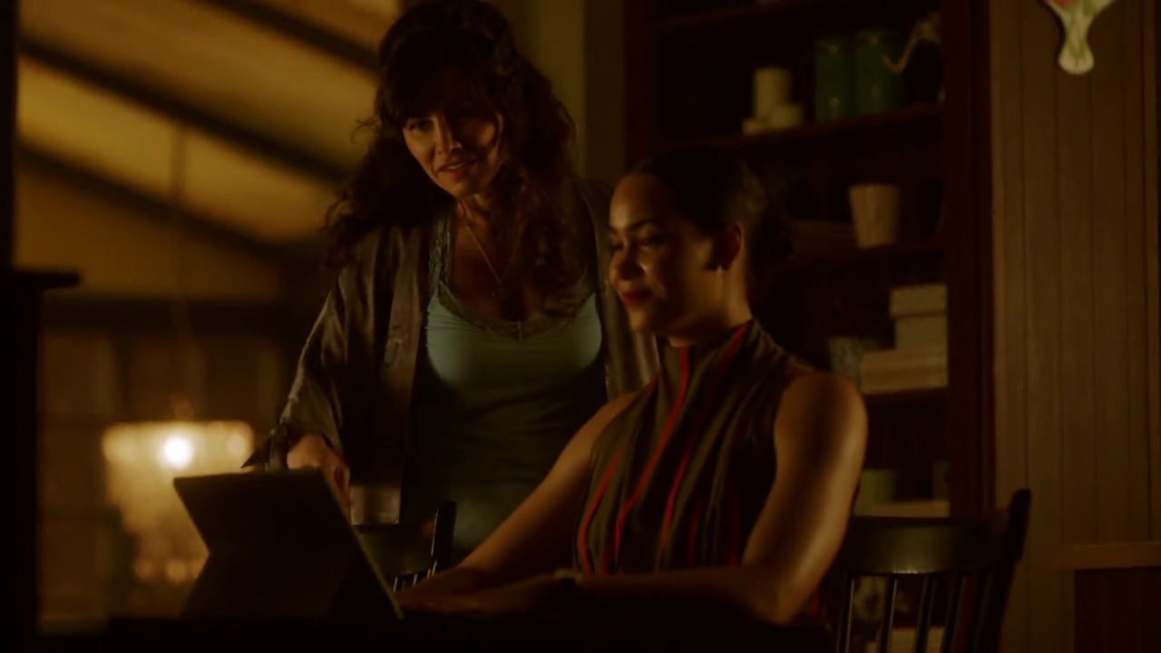 Charmed-Online-dot-nl_Charmed-1x22TheSourceAwakens00882.jpg Charmed-Online-dot-nl_Charmed-1x22TheSourceAwakens00882.jpg