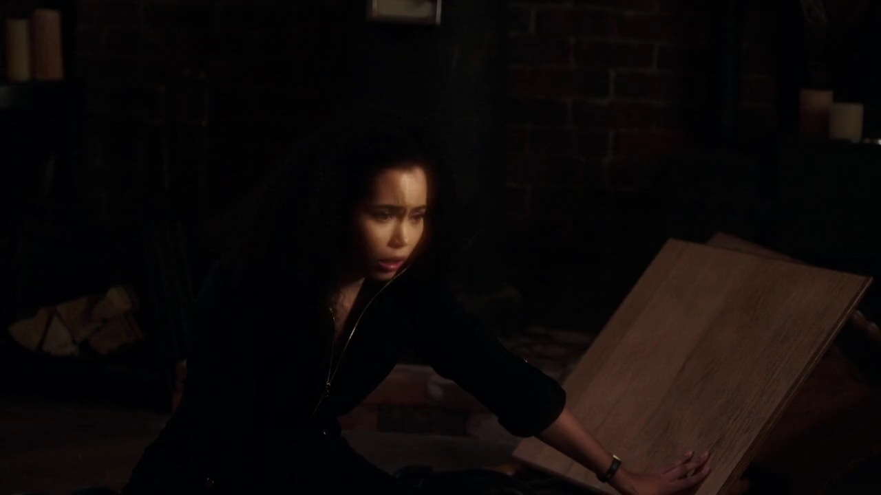 Charmed-Online-dot-nl_Charmed-1x22TheSourceAwakens01853.jpg Charmed-Online-dot-nl_Charmed-1x22TheSourceAwakens01853.jpg