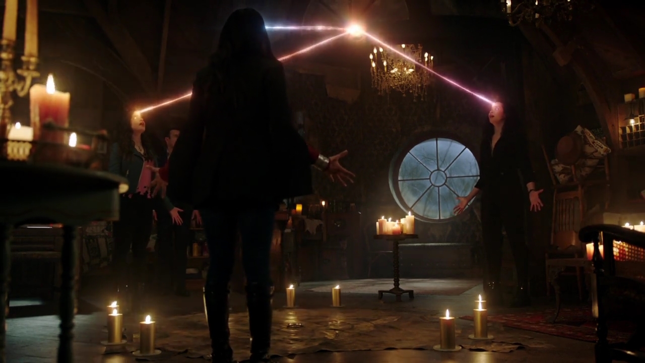 Charmed-Online-dot-nl_Charmed-1x22TheSourceAwakens01971.jpg Charmed-Online-dot-nl_Charmed-1x22TheSourceAwakens01971.jpg