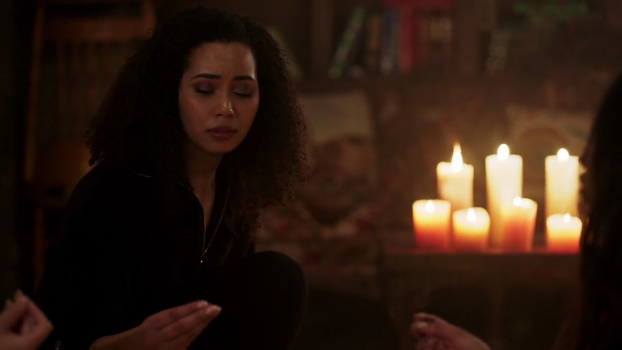 Charmed-Online-dot-nl_Charmed-1x22TheSourceAwakens02027.jpg