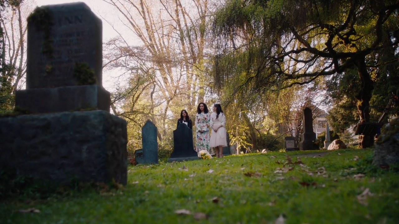 Charmed-Online-dot-nl_Charmed-1x22TheSourceAwakens02056.jpg