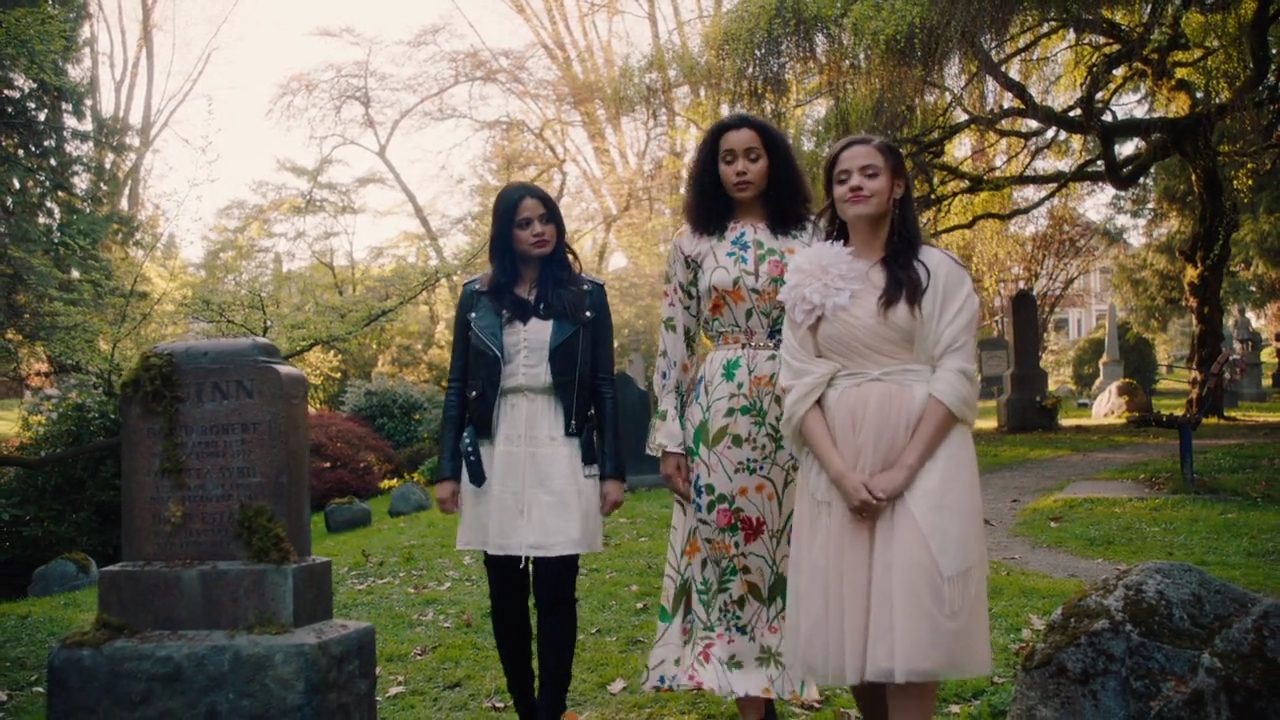 Charmed-Online-dot-nl_Charmed-1x22TheSourceAwakens02153.jpg