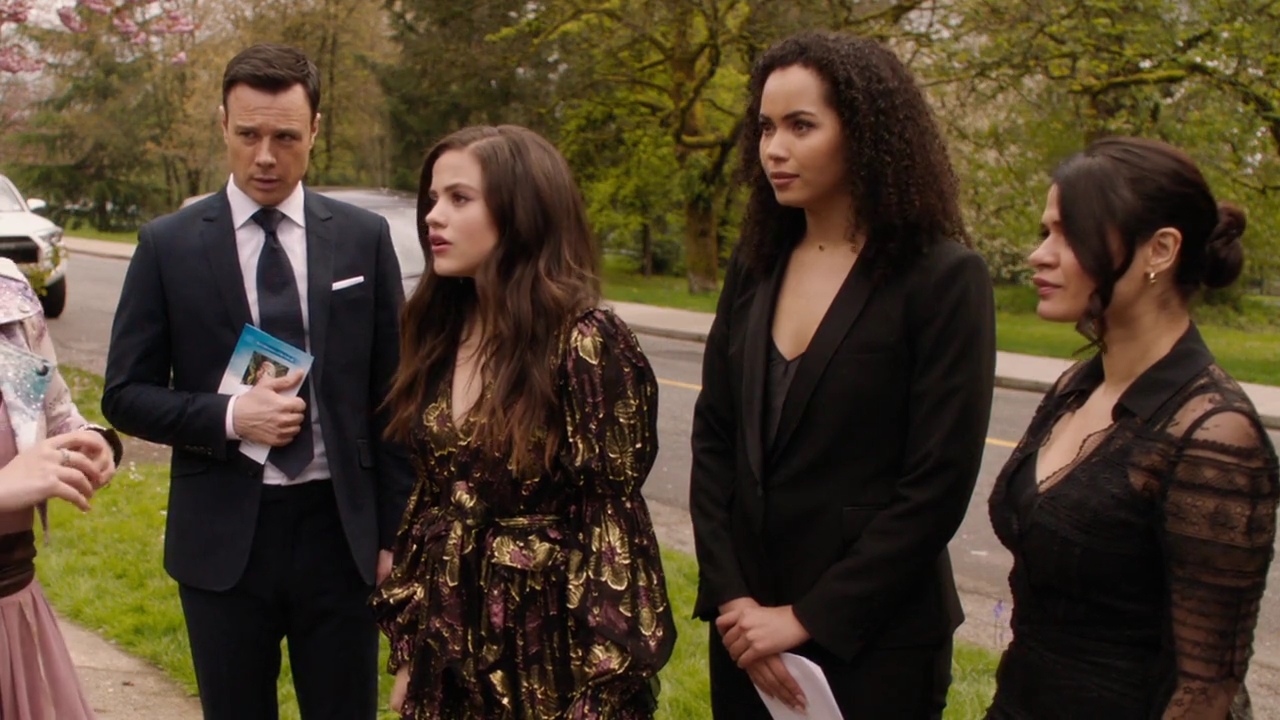 Charmed-Online-dot-nl_Charmed-1x22TheSourceAwakens02404.jpg
