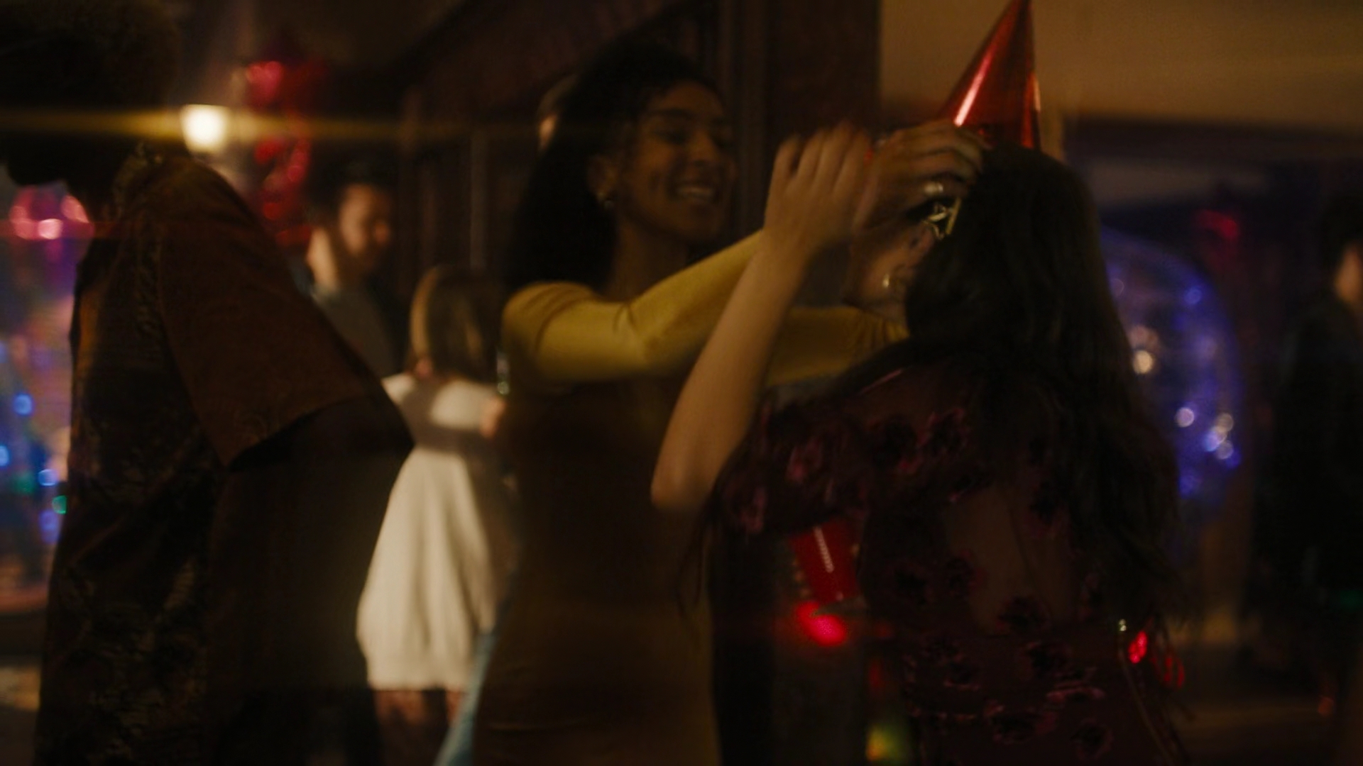 Charmed-Online-dot-nl_Charmed2x01-SafeSpace00264.jpg