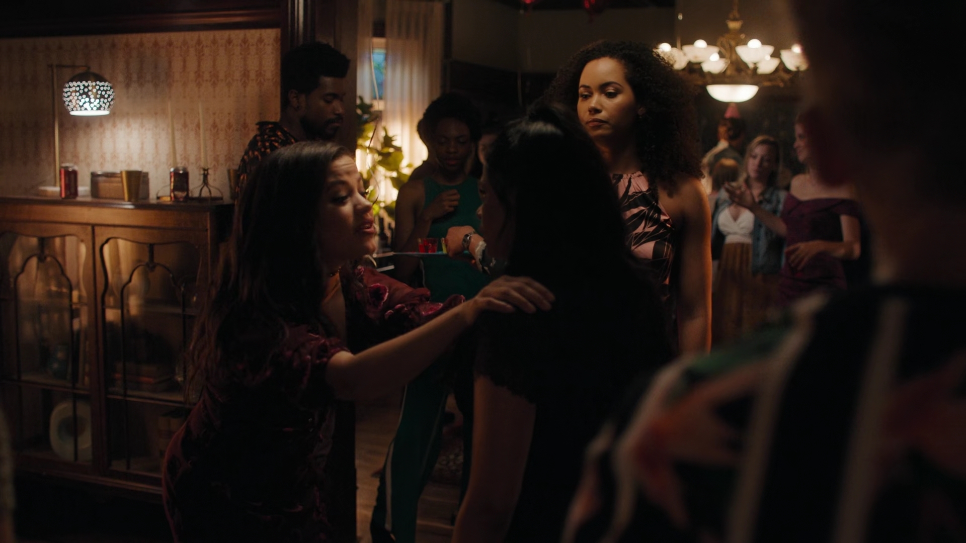 Charmed-Online-dot-nl_Charmed2x01-SafeSpace00444.jpg