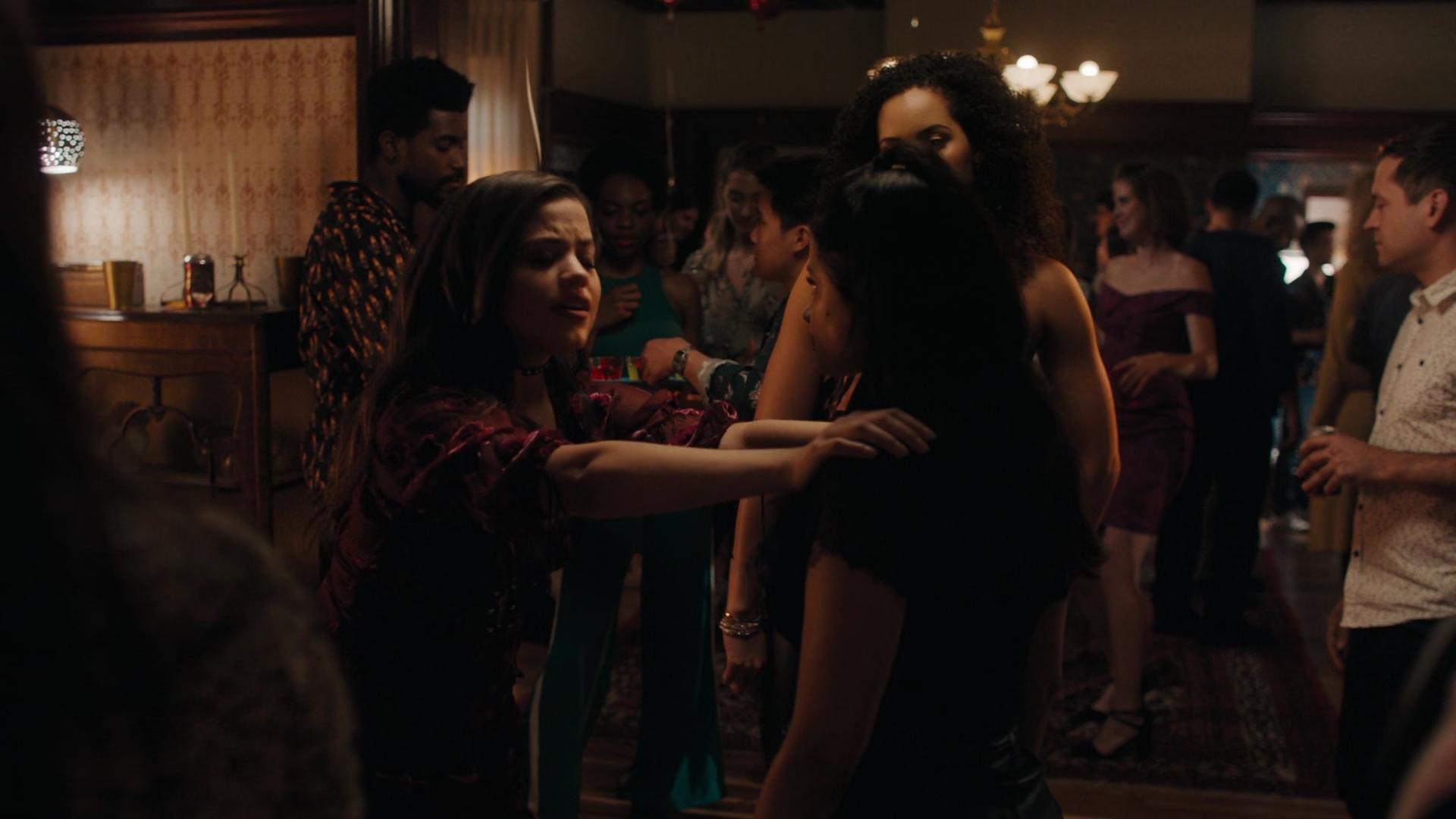 Charmed-Online-dot-nl_Charmed2x01-SafeSpace00446.jpg