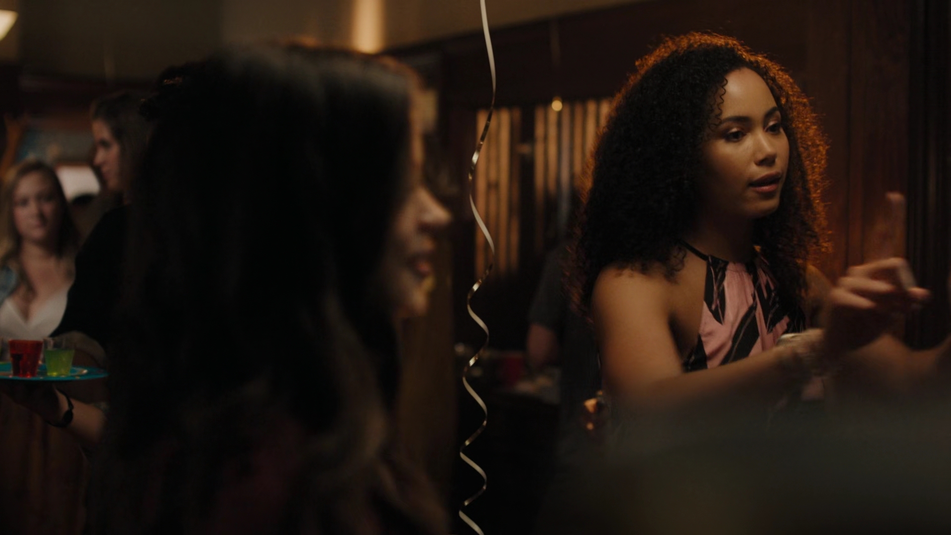 Charmed-Online-dot-nl_Charmed2x01-SafeSpace00462.jpg