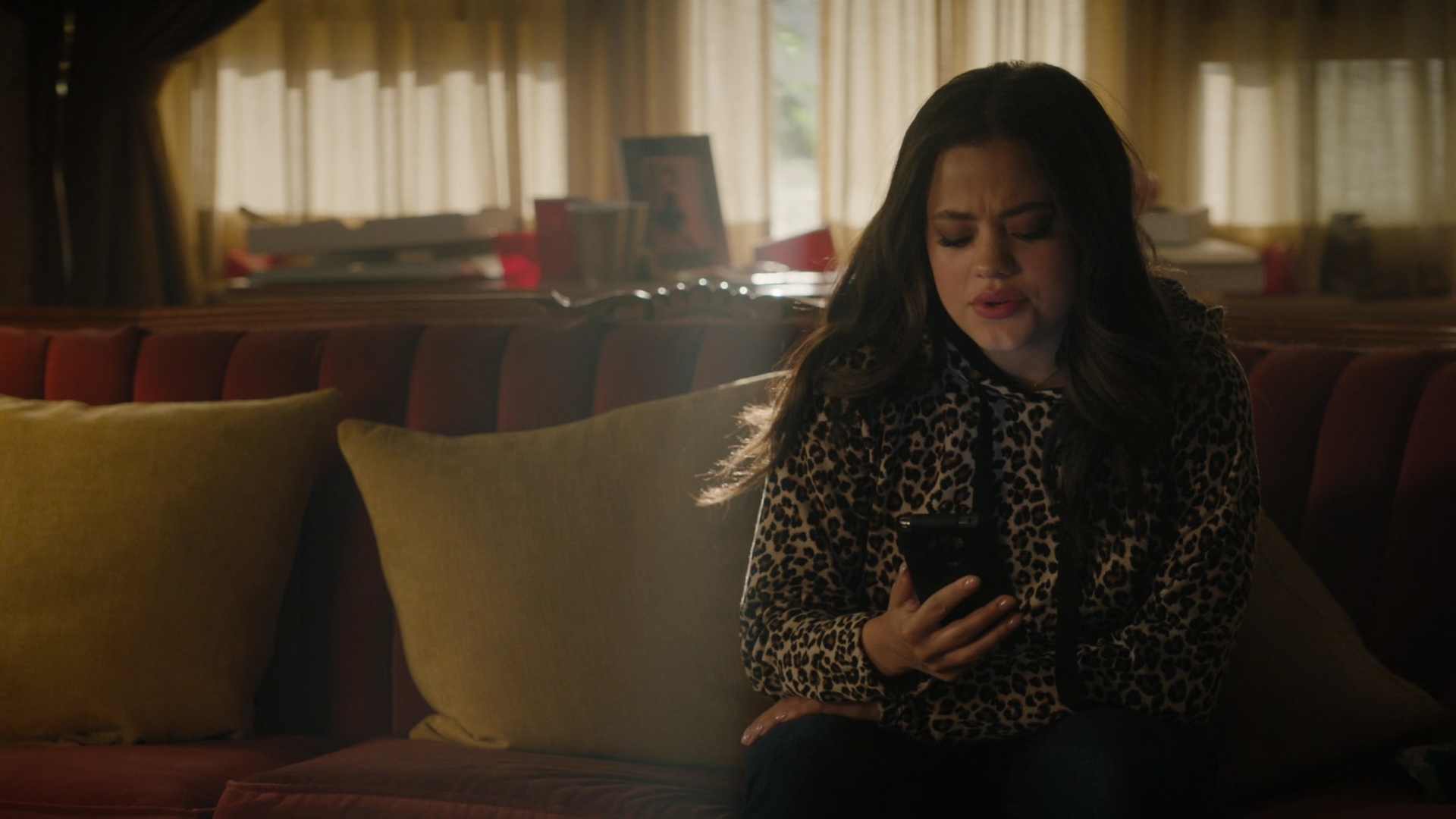 Charmed-Online-dot-nl_Charmed2x01-SafeSpace00515.jpg
