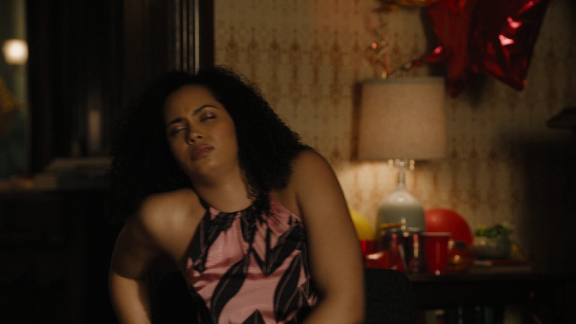Charmed-Online-dot-nl_Charmed2x01-SafeSpace00533.jpg