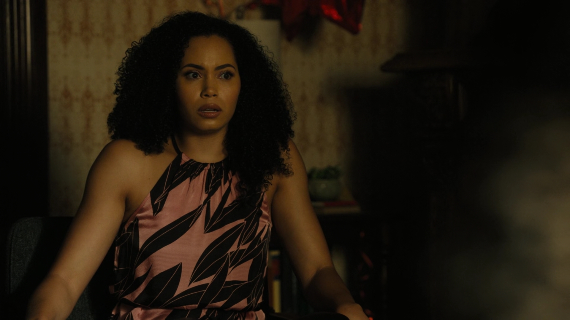Charmed-Online-dot-nl_Charmed2x01-SafeSpace00584.jpg