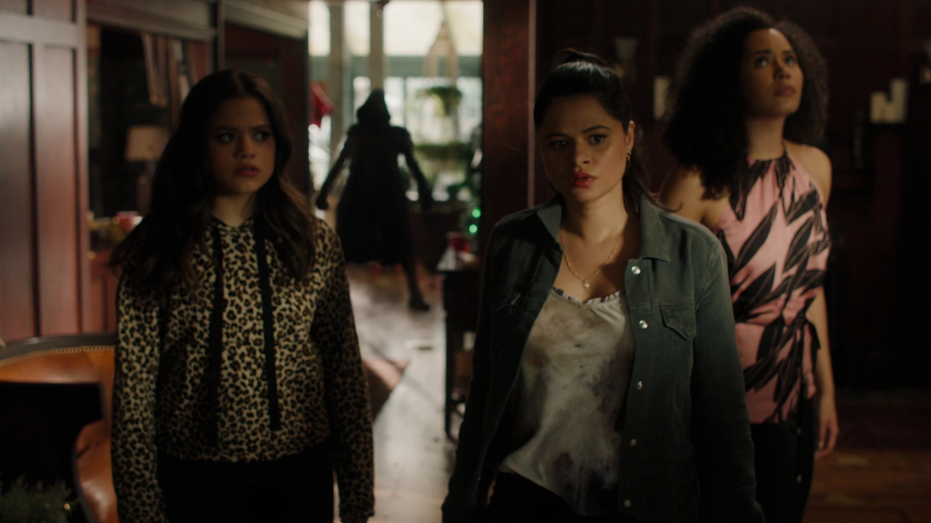 Charmed-Online-dot-nl_Charmed2x01-SafeSpace00637.jpg