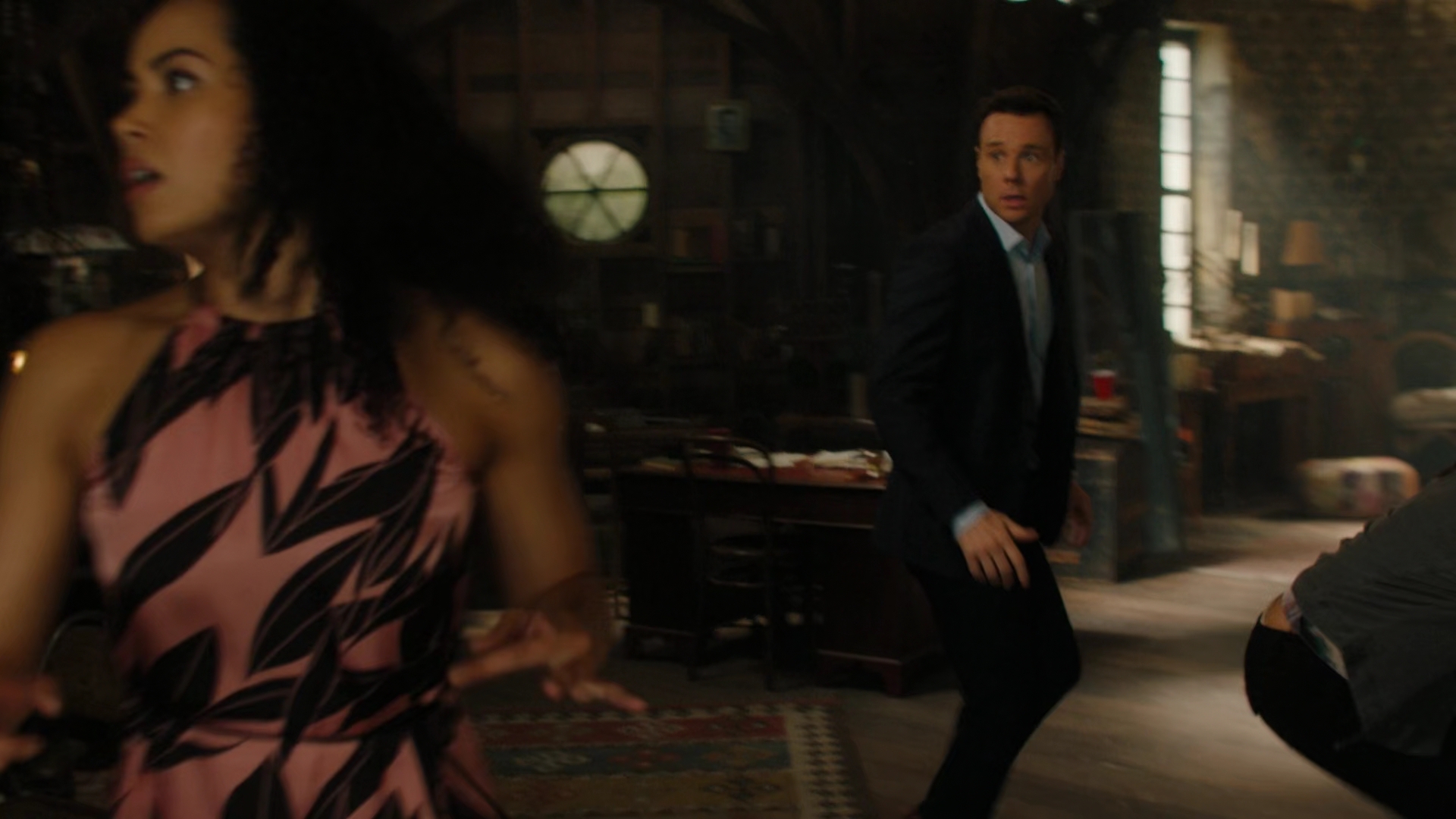 Charmed-Online-dot-nl_Charmed2x01-SafeSpace00665.jpg