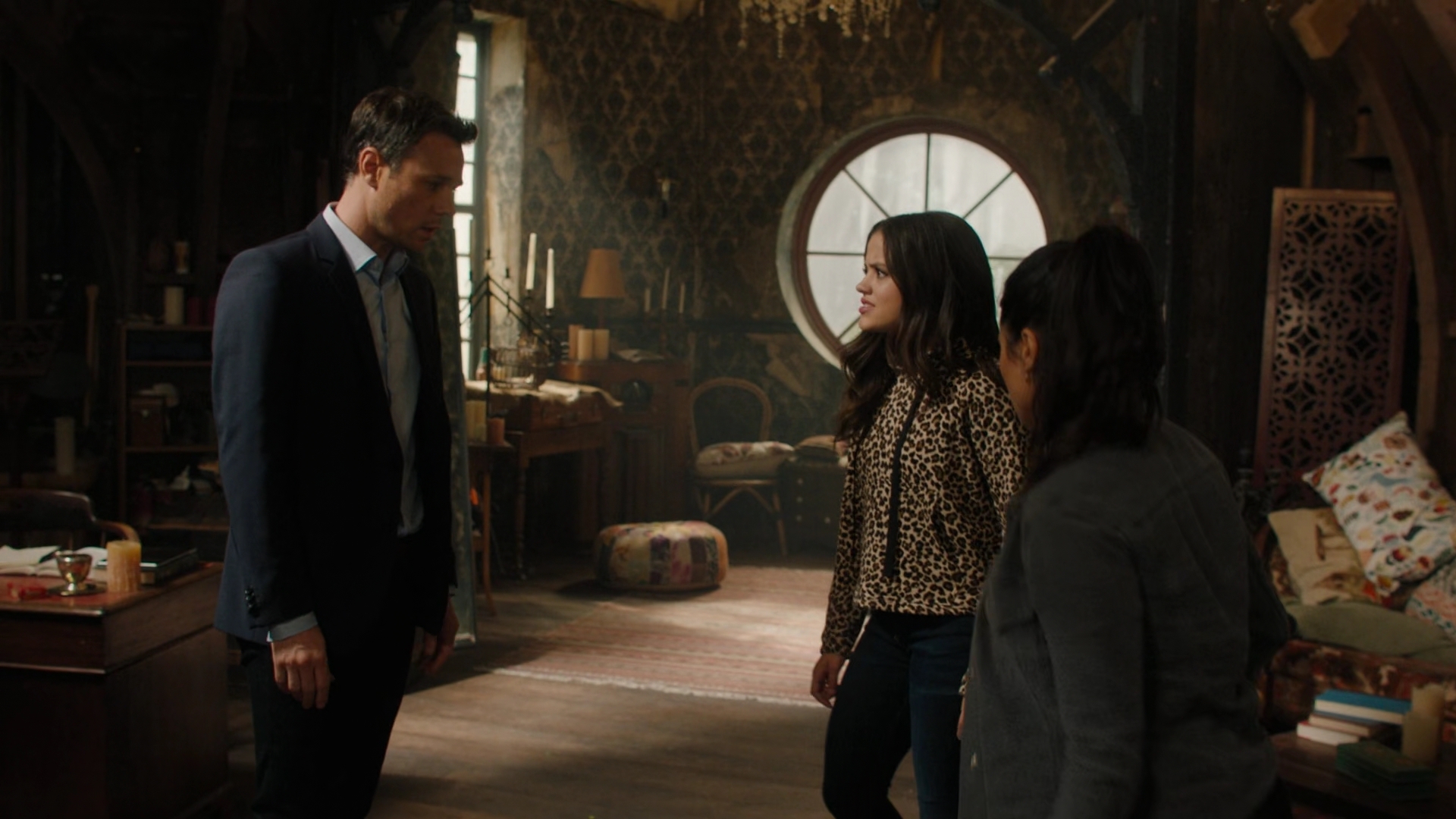Charmed-Online-dot-nl_Charmed2x01-SafeSpace00676.jpg