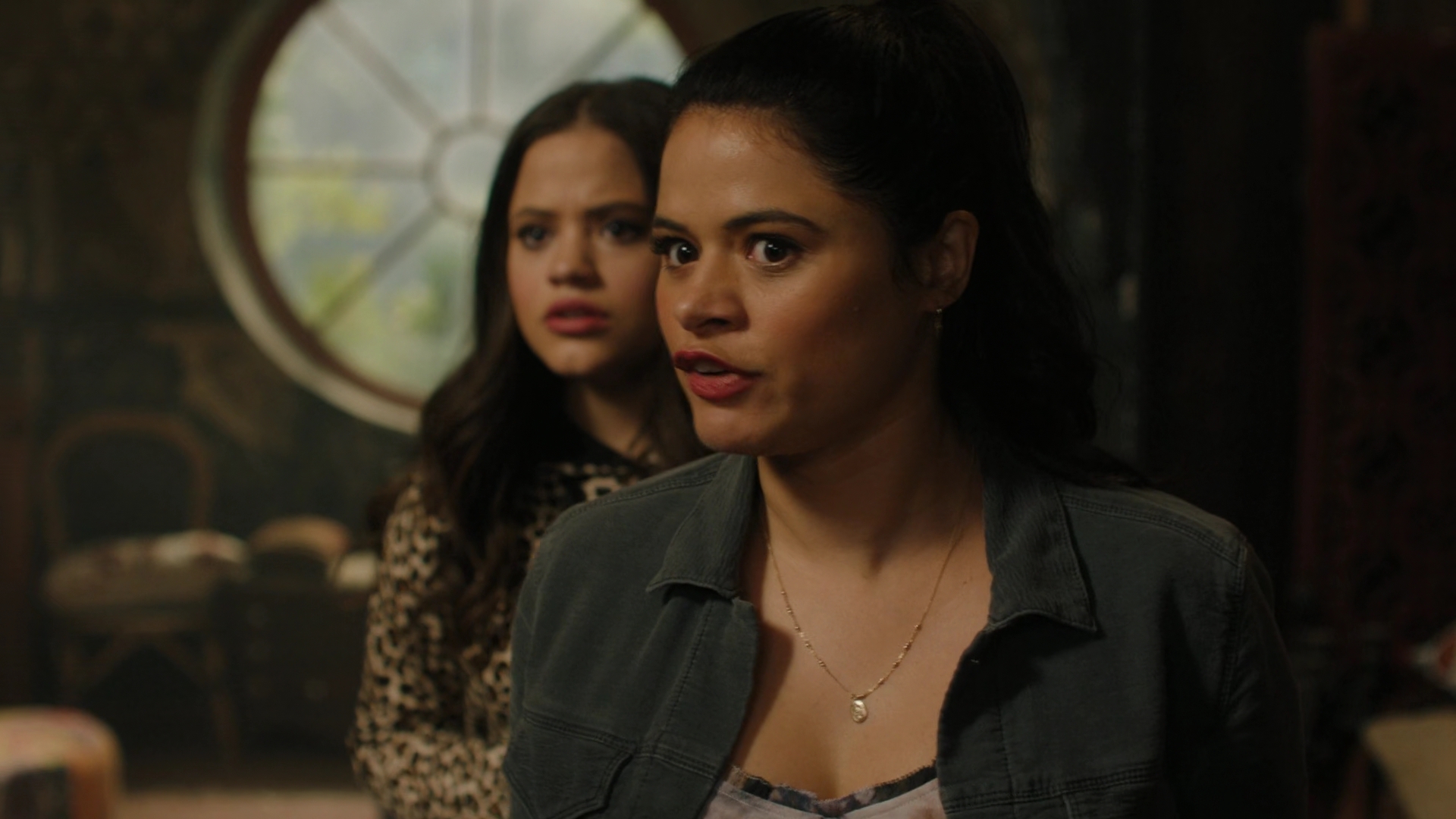 Charmed-Online-dot-nl_Charmed2x01-SafeSpace00681.jpg