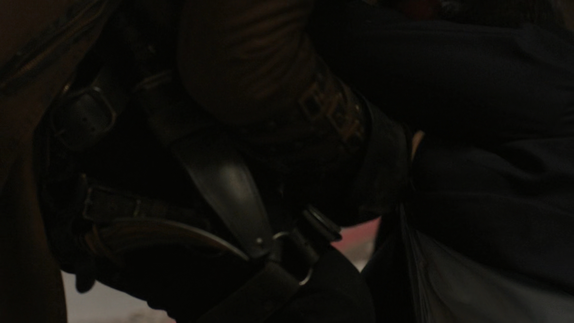 Charmed-Online-dot-nl_Charmed2x01-SafeSpace00740.jpg