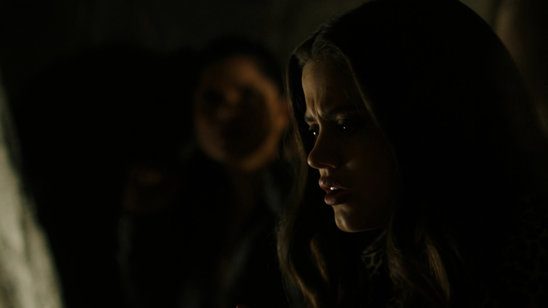 Charmed-Online-dot-nl_Charmed2x01-SafeSpace00785.jpg