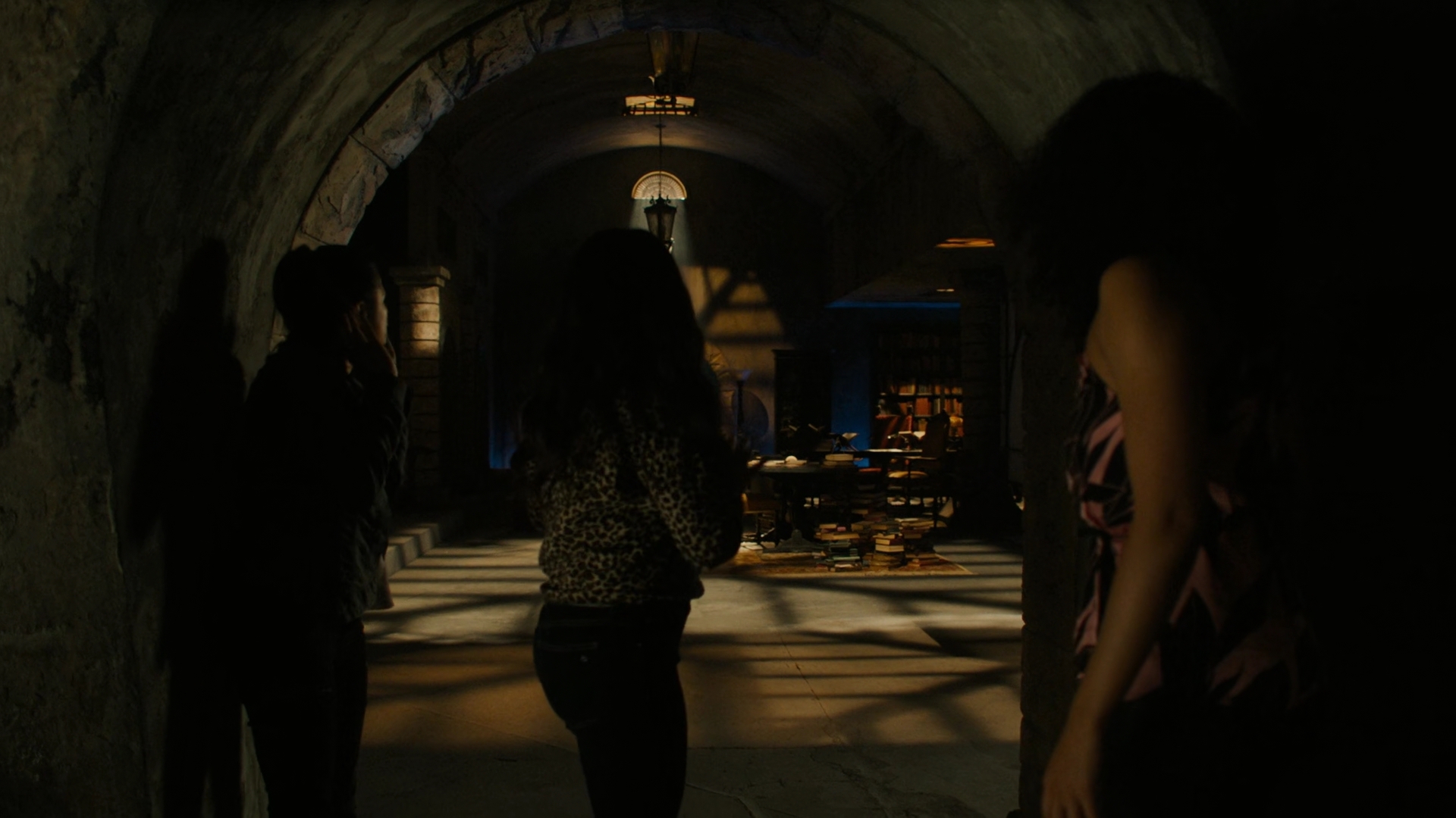 Charmed-Online-dot-nl_Charmed2x01-SafeSpace00786.jpg