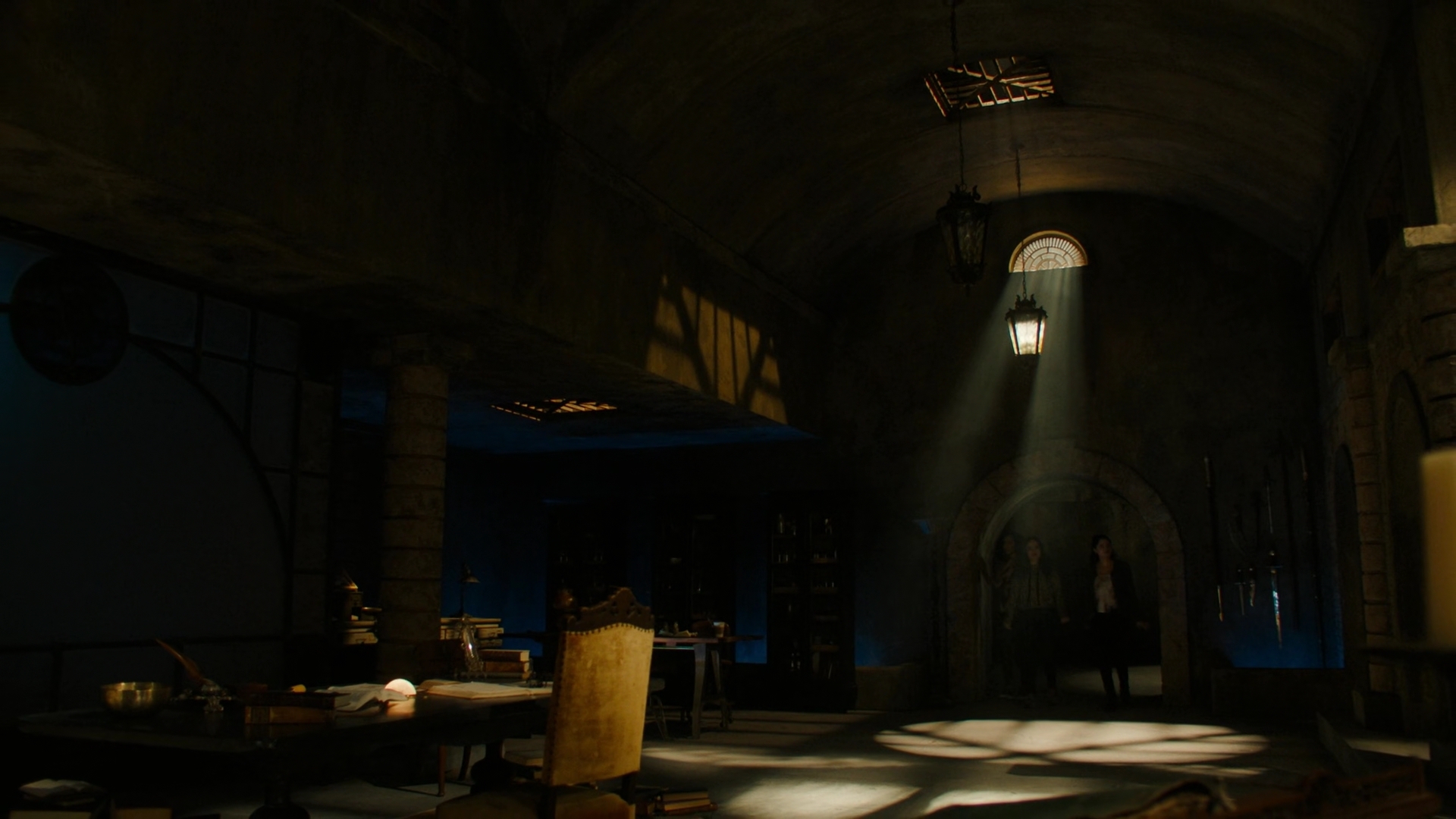 Charmed-Online-dot-nl_Charmed2x01-SafeSpace00789.jpg
