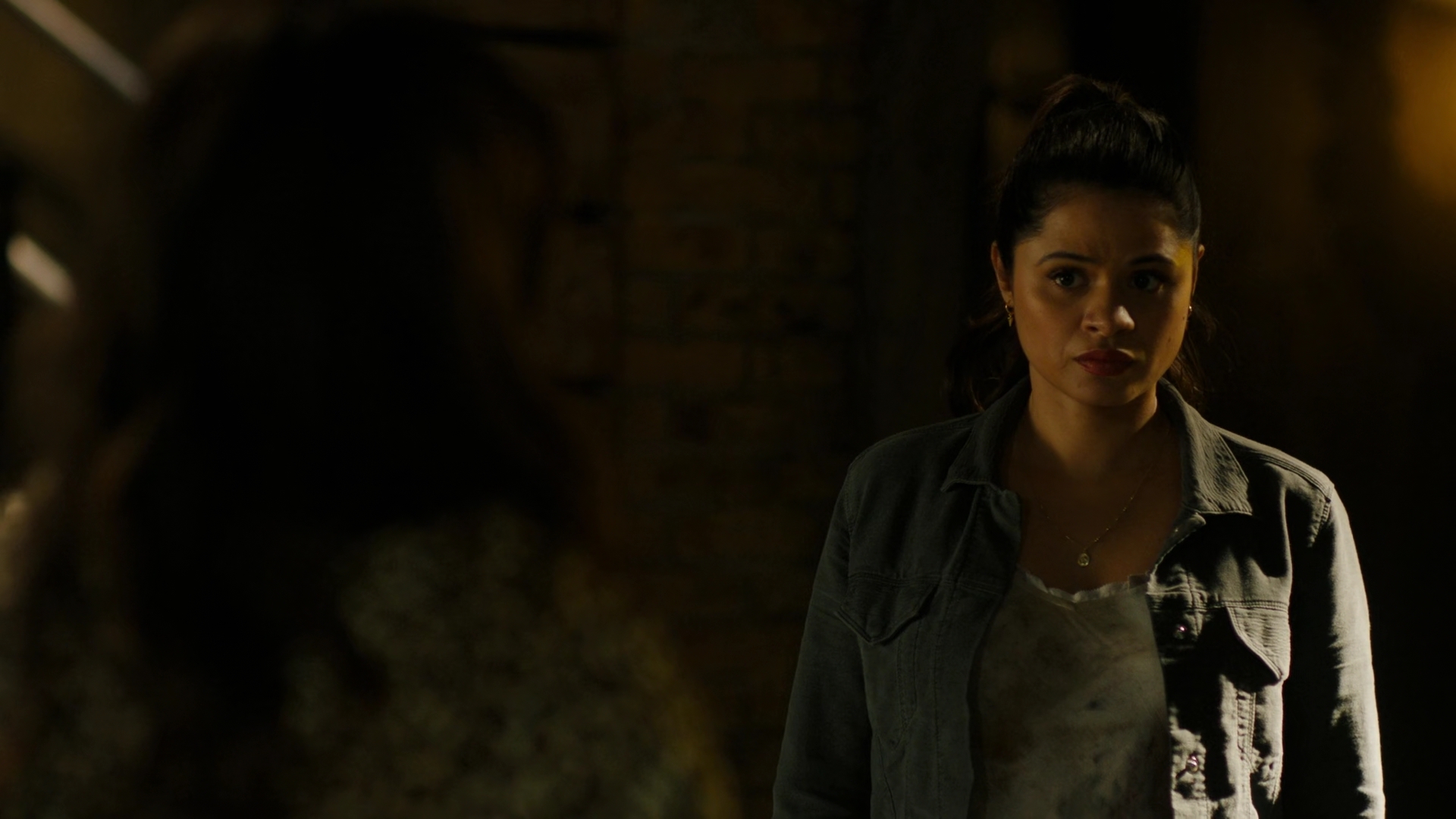 Charmed-Online-dot-nl_Charmed2x01-SafeSpace00863.jpg