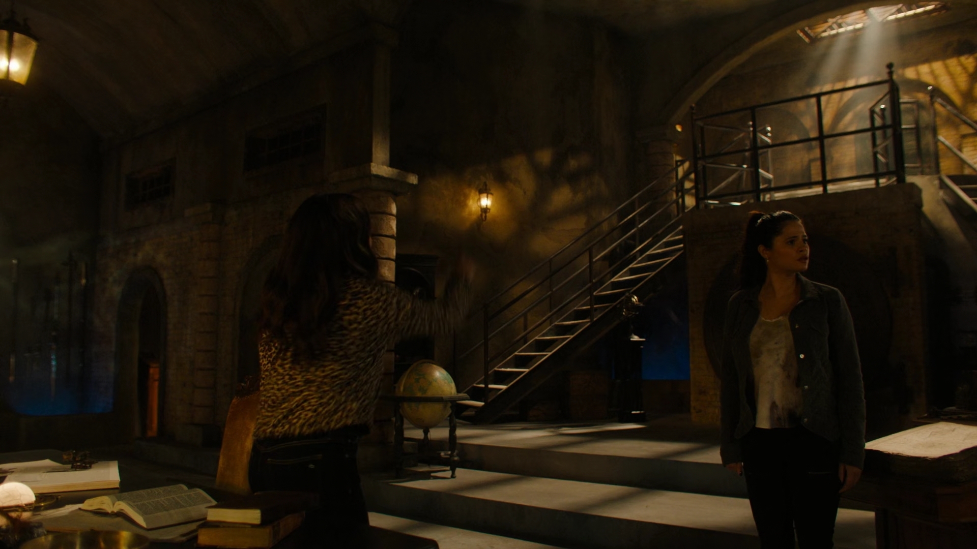 Charmed-Online-dot-nl_Charmed2x01-SafeSpace00873.jpg