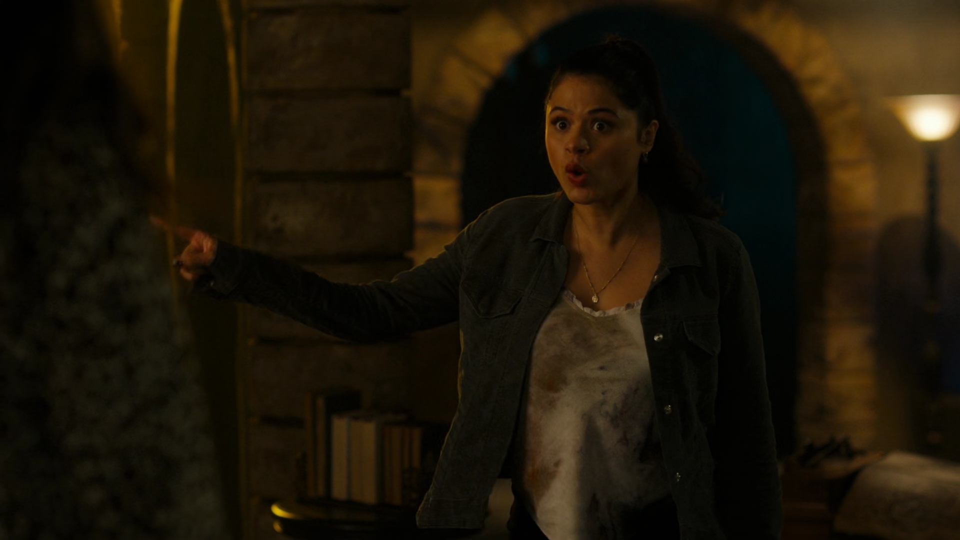 Charmed-Online-dot-nl_Charmed2x01-SafeSpace00887.jpg Charmed-Online-dot-nl_Charmed2x01-SafeSpace00887.jpg