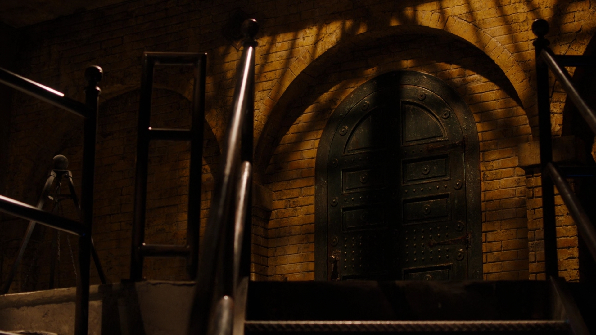 Charmed-Online-dot-nl_Charmed2x01-SafeSpace00936.jpg