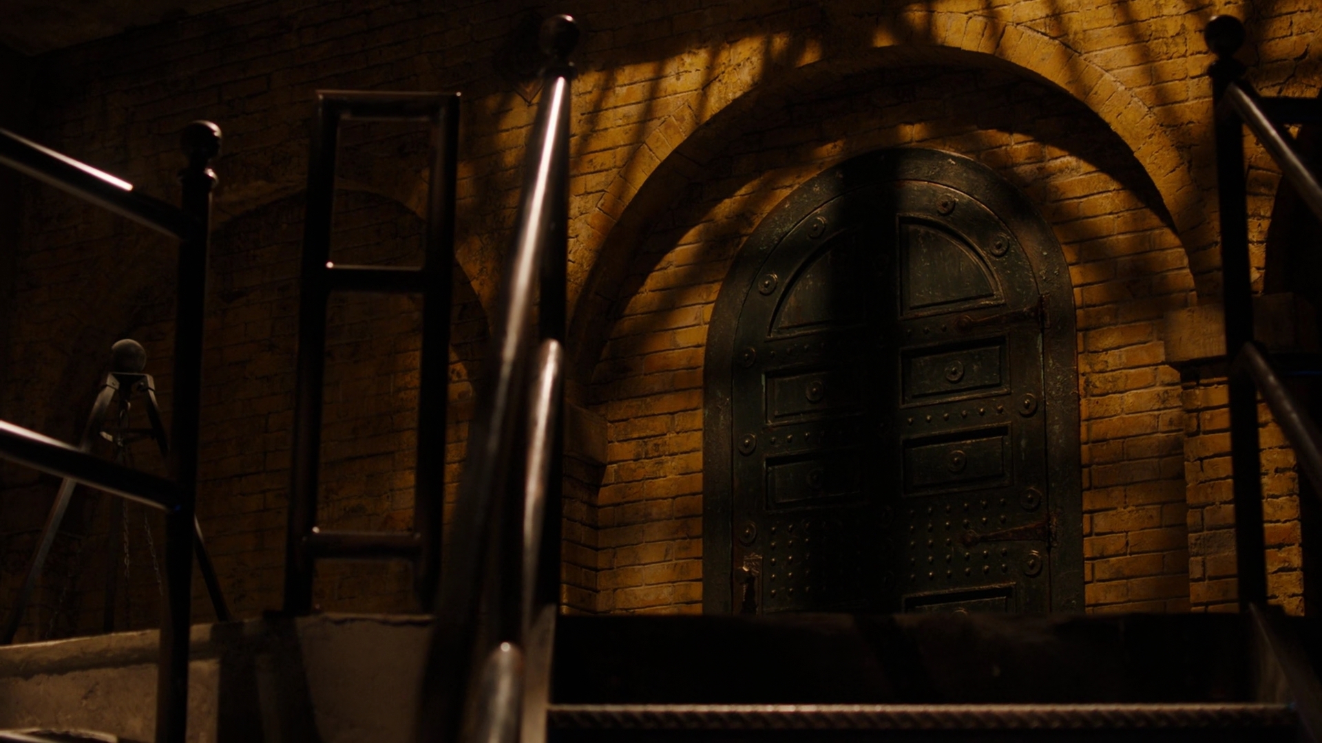 Charmed-Online-dot-nl_Charmed2x01-SafeSpace00937.jpg