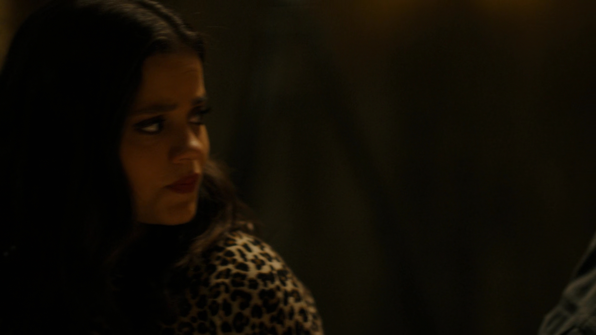 Charmed-Online-dot-nl_Charmed2x01-SafeSpace00956.jpg