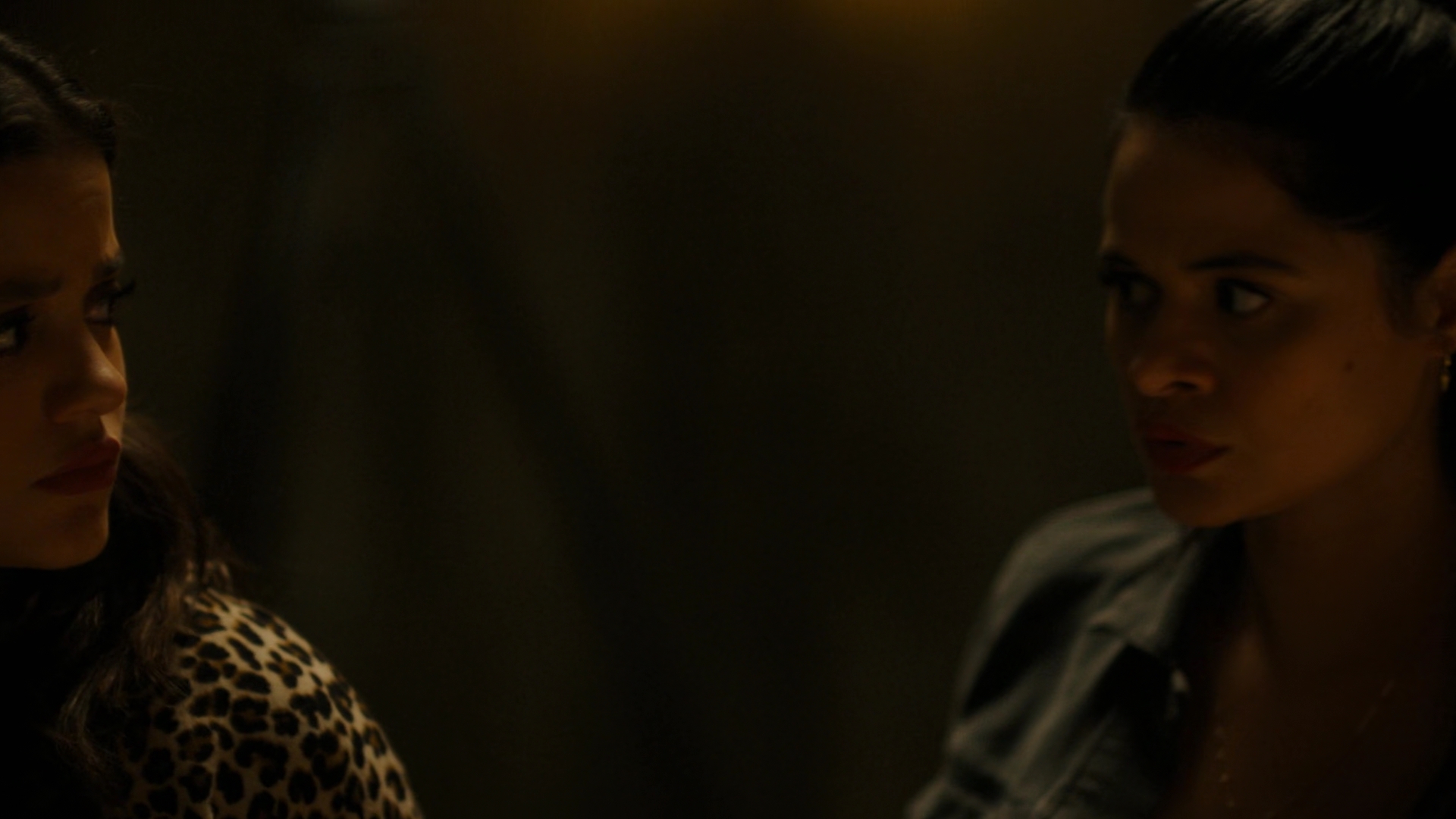 Charmed-Online-dot-nl_Charmed2x01-SafeSpace00957.jpg Charmed-Online-dot-nl_Charmed2x01-SafeSpace00957.jpg