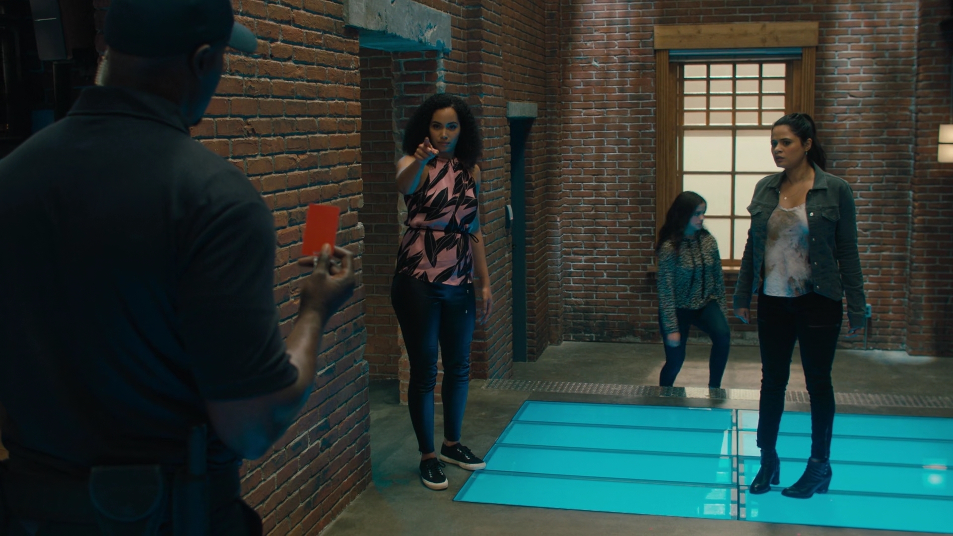 Charmed-Online-dot-nl_Charmed2x01-SafeSpace01053.jpg Charmed-Online-dot-nl_Charmed2x01-SafeSpace01053.jpg