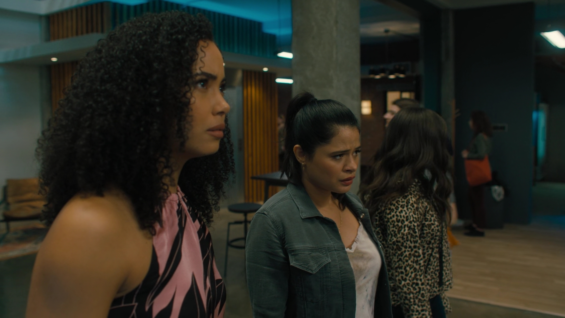 Charmed-Online-dot-nl_Charmed2x01-SafeSpace01091.jpg Charmed-Online-dot-nl_Charmed2x01-SafeSpace01091.jpg