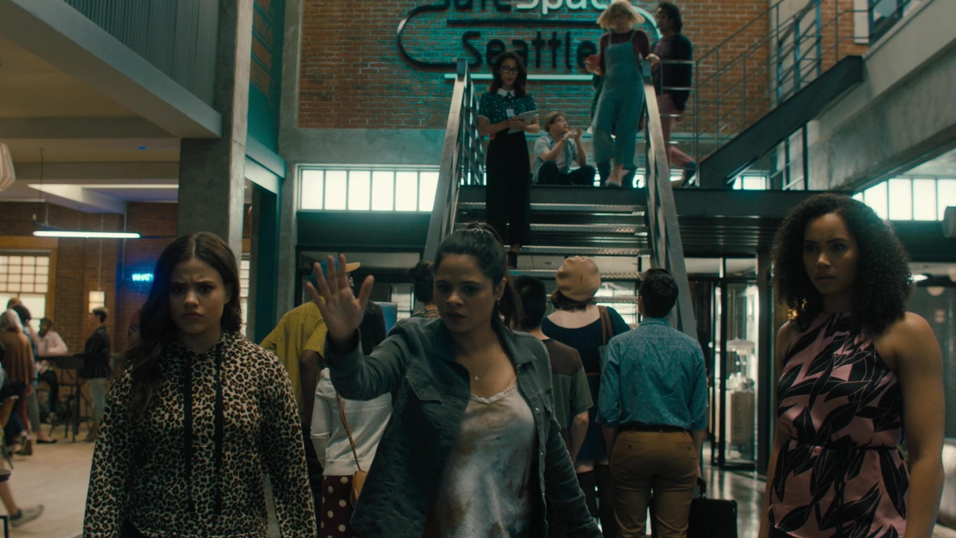 Charmed-Online-dot-nl_Charmed2x01-SafeSpace01100.jpg Charmed-Online-dot-nl_Charmed2x01-SafeSpace01100.jpg