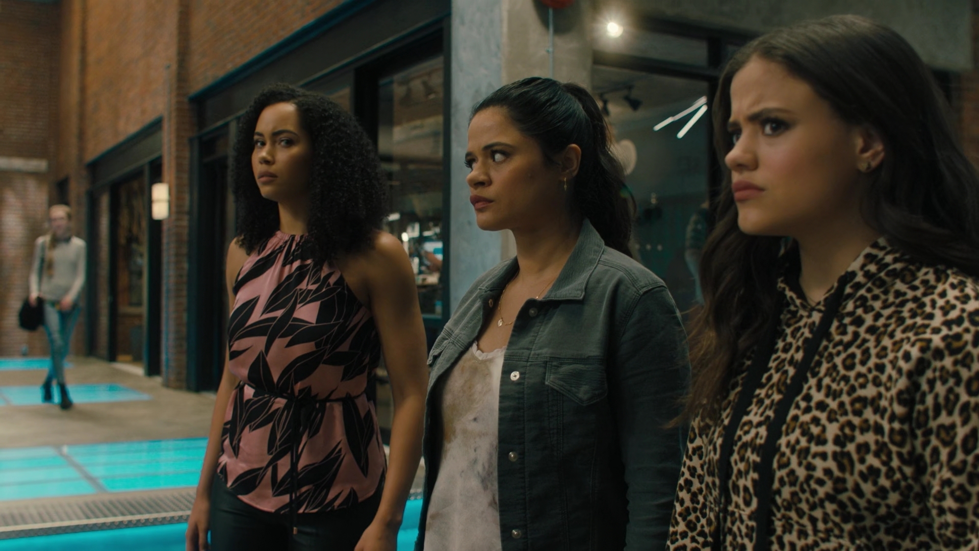 Charmed-Online-dot-nl_Charmed2x01-SafeSpace01114.jpg