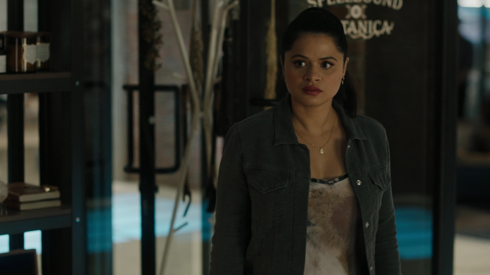 Charmed-Online-dot-nl_Charmed2x01-SafeSpace01227.jpg Charmed-Online-dot-nl_Charmed2x01-SafeSpace01227.jpg