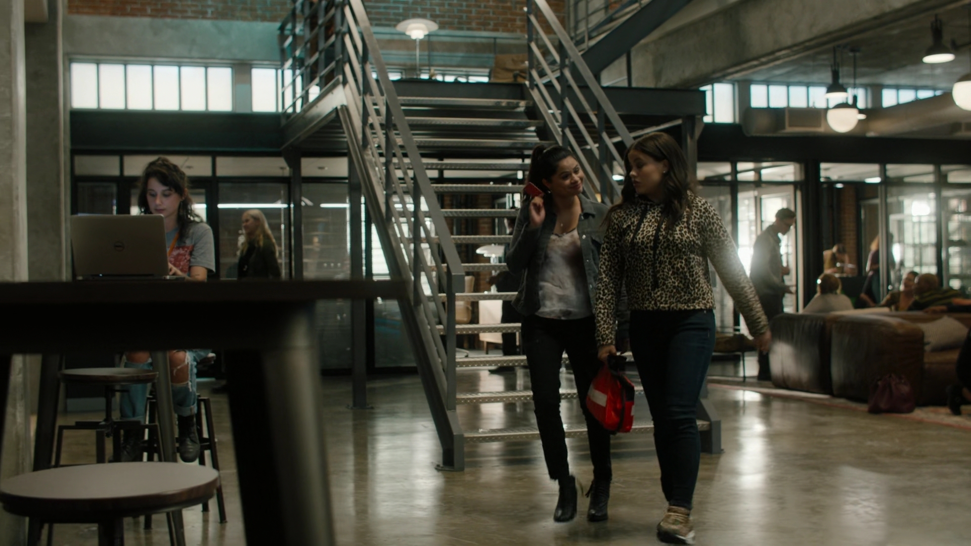 Charmed-Online-dot-nl_Charmed2x01-SafeSpace01416.jpg Charmed-Online-dot-nl_Charmed2x01-SafeSpace01416.jpg