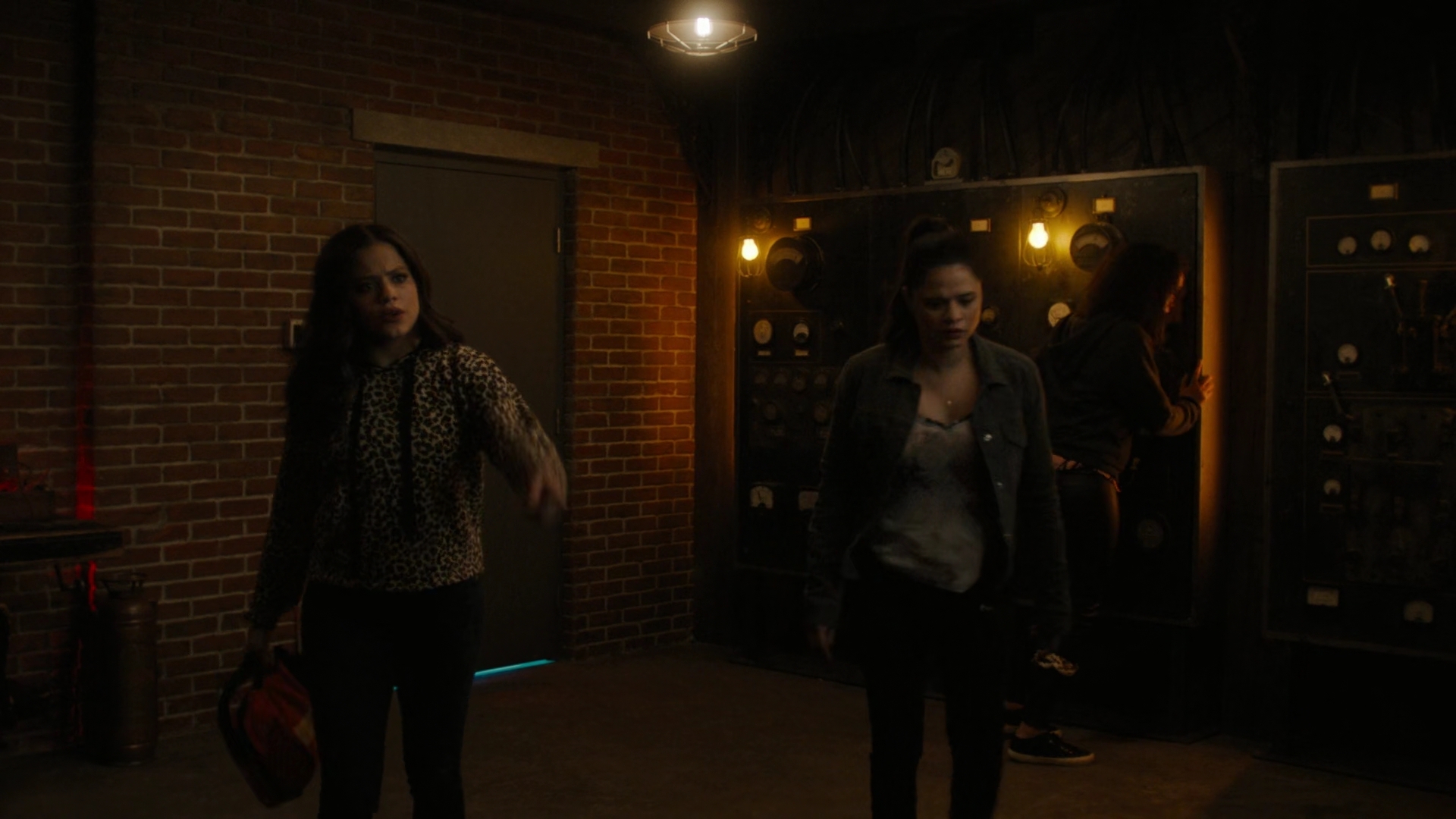 Charmed-Online-dot-nl_Charmed2x01-SafeSpace01466.jpg Charmed-Online-dot-nl_Charmed2x01-SafeSpace01466.jpg