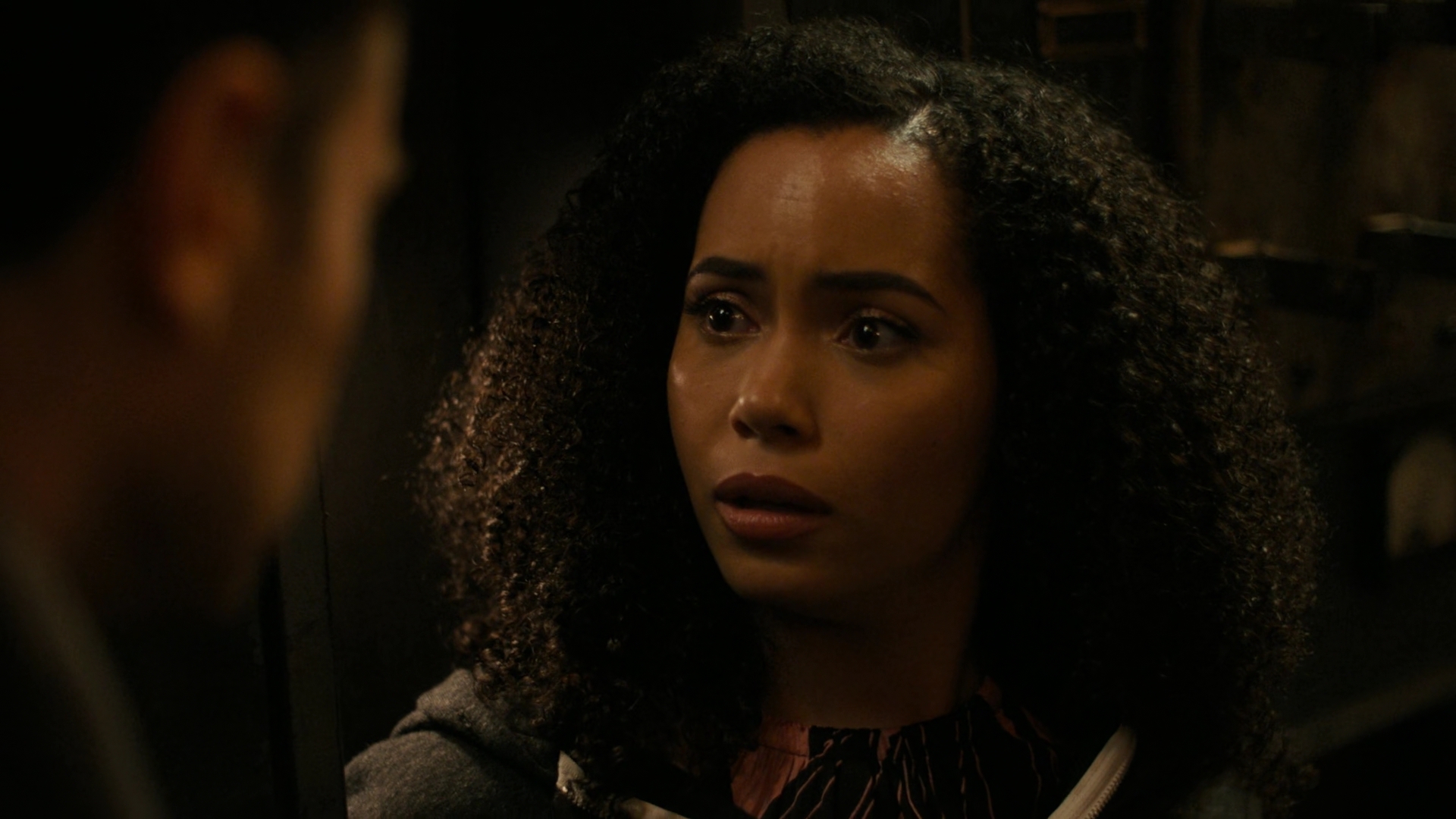 Charmed-Online-dot-nl_Charmed2x01-SafeSpace01487.jpg