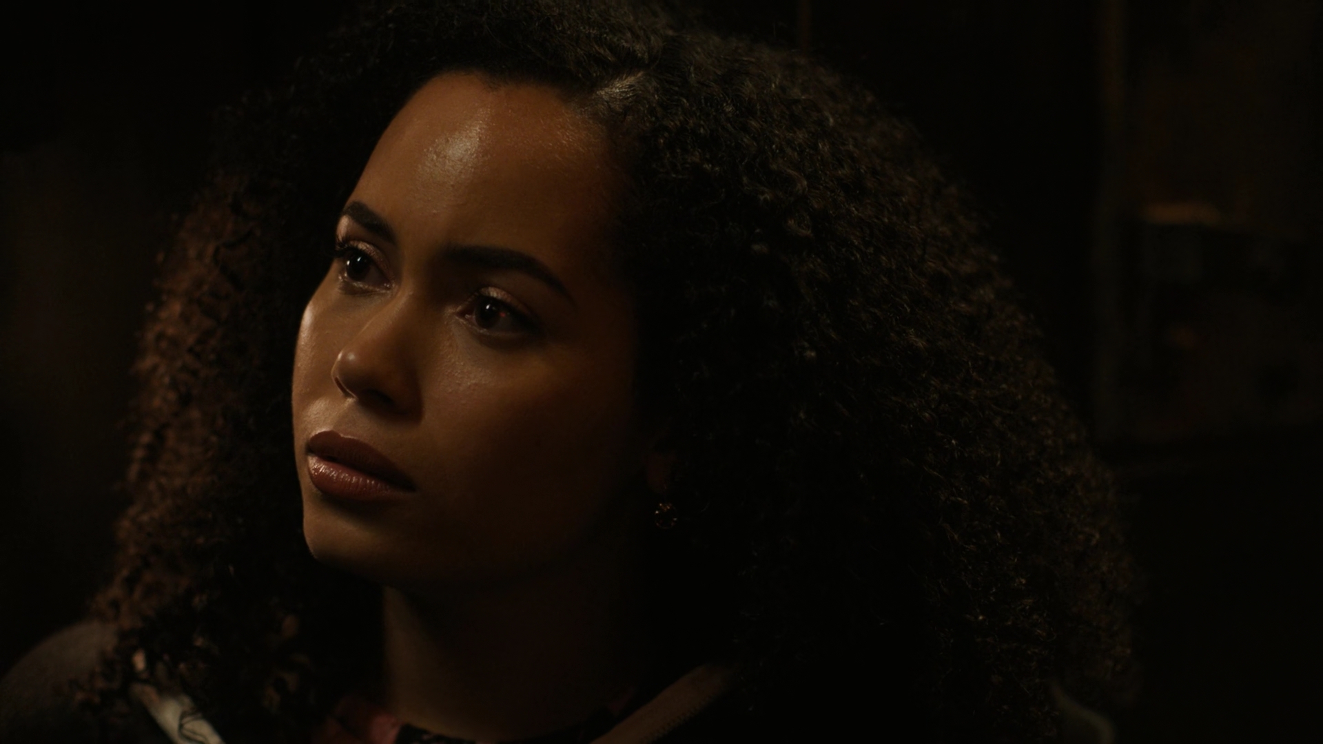 Charmed-Online-dot-nl_Charmed2x01-SafeSpace01501.jpg