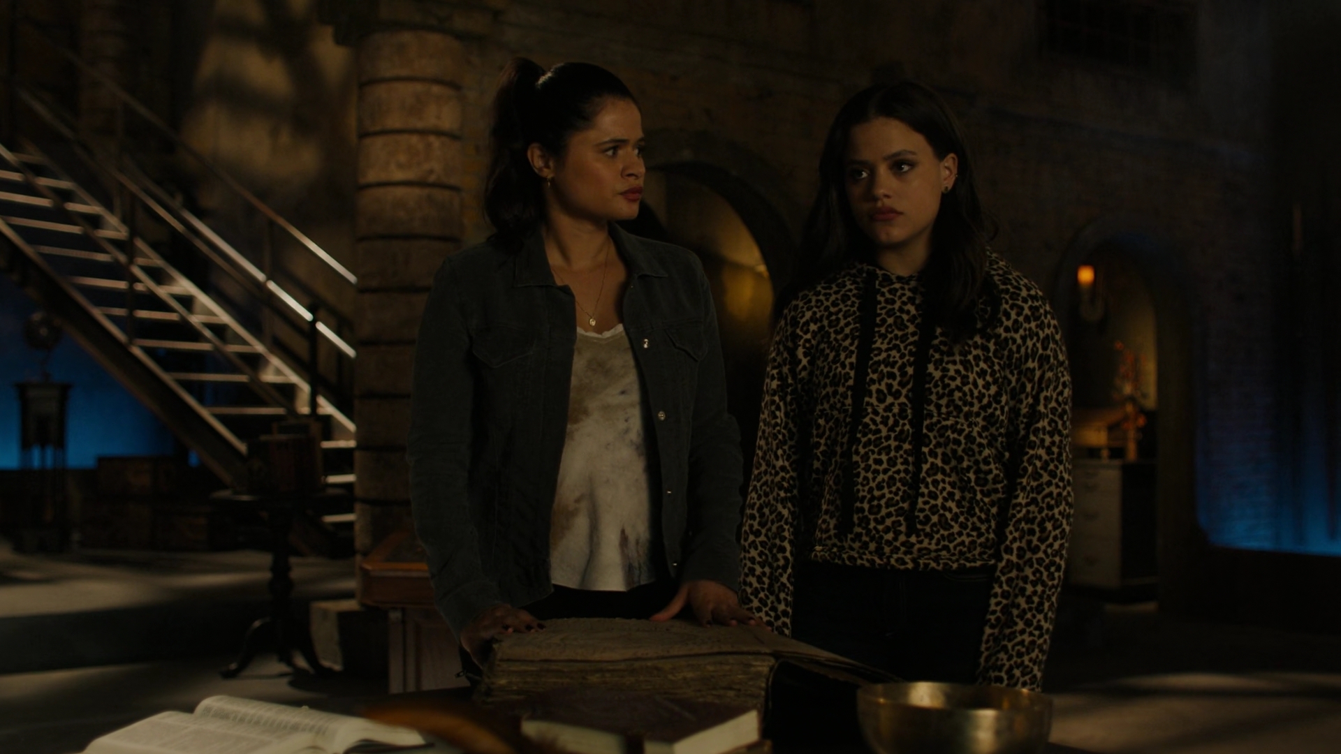 Charmed-Online-dot-nl_Charmed2x01-SafeSpace01598.jpg Charmed-Online-dot-nl_Charmed2x01-SafeSpace01598.jpg