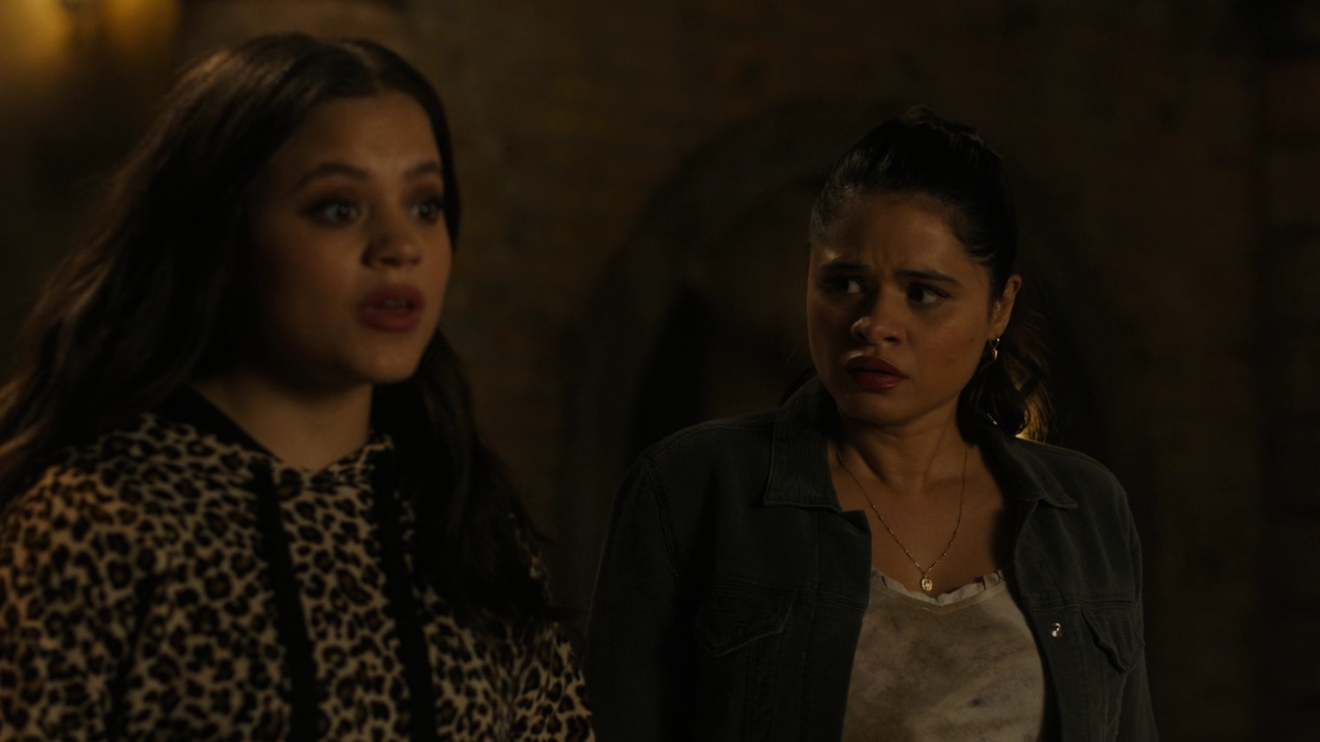 Charmed-Online-dot-nl_Charmed2x01-SafeSpace01627.jpg Charmed-Online-dot-nl_Charmed2x01-SafeSpace01627.jpg