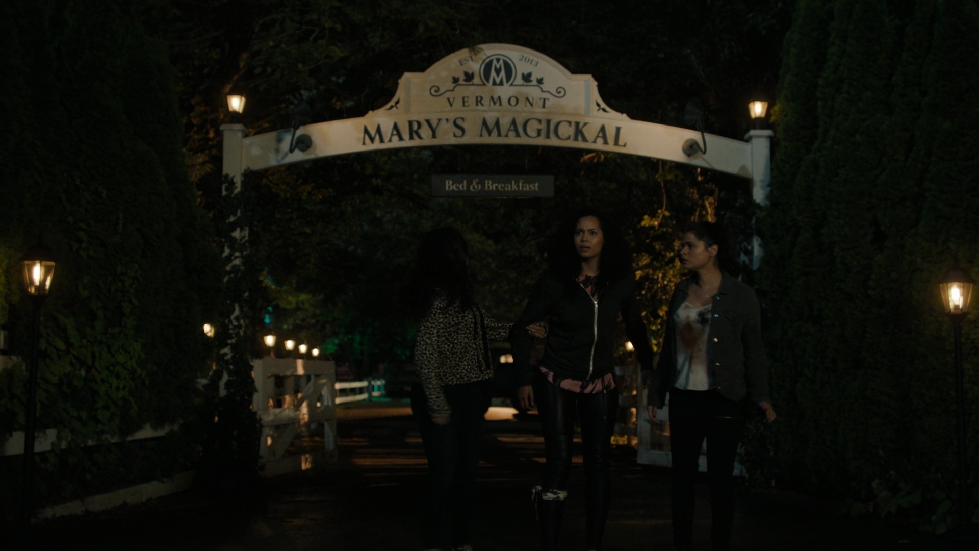 Charmed-Online-dot-nl_Charmed2x01-SafeSpace01653.jpg Charmed-Online-dot-nl_Charmed2x01-SafeSpace01653.jpg