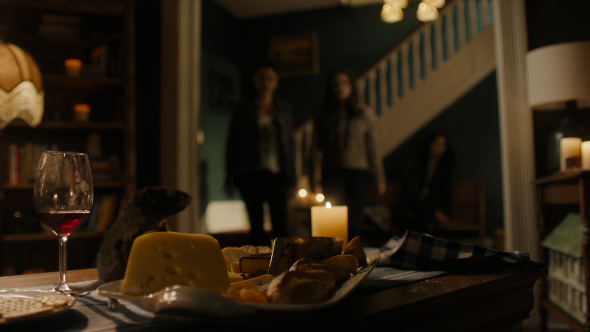 Charmed-Online-dot-nl_Charmed2x01-SafeSpace01685.jpg
