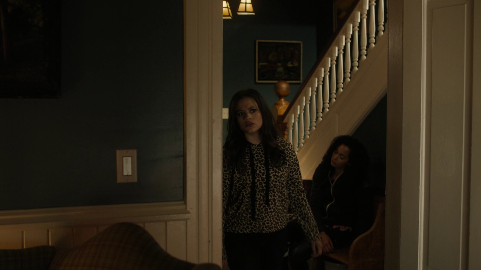 Charmed-Online-dot-nl_Charmed2x01-SafeSpace01689.jpg