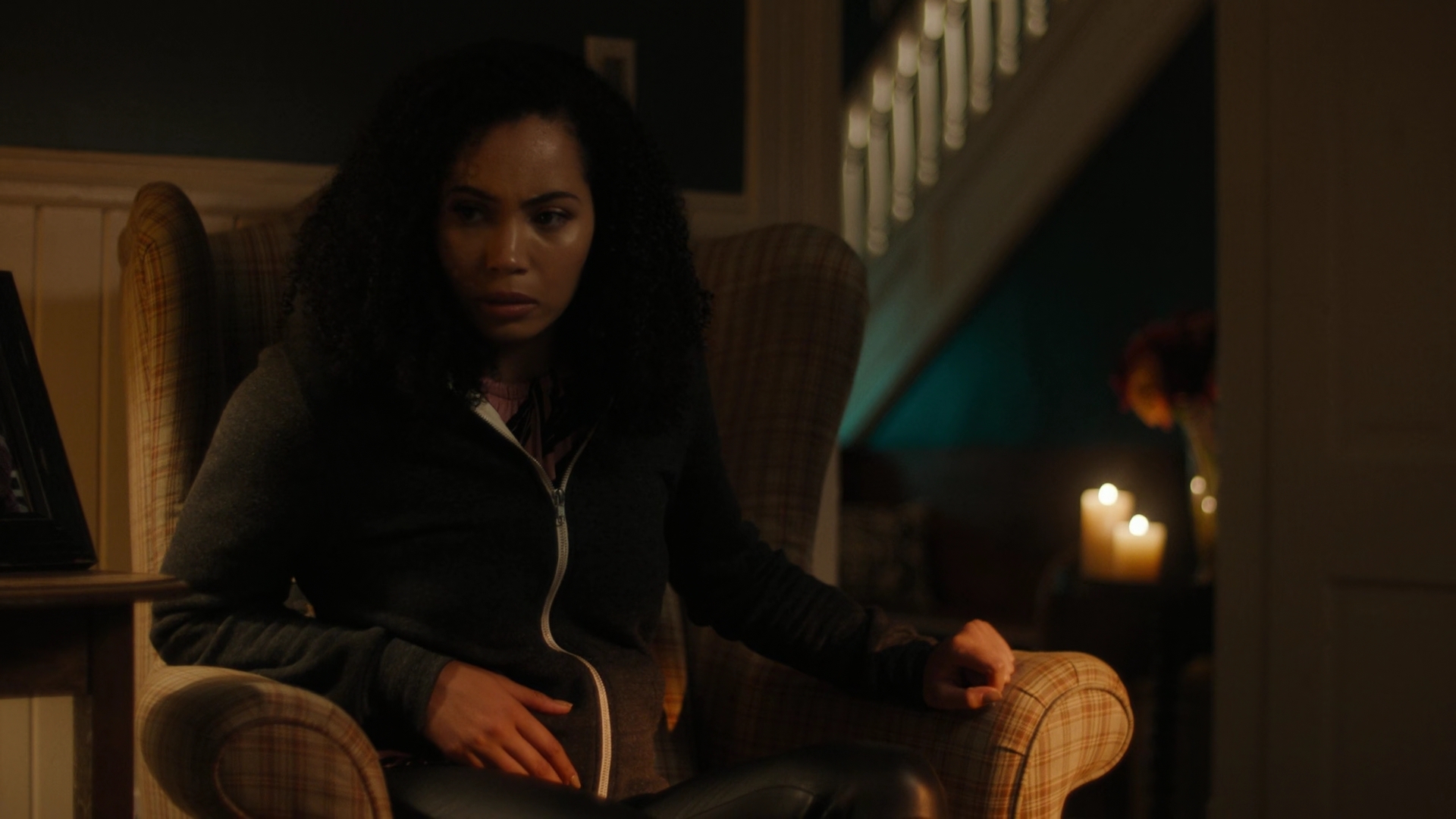 Charmed-Online-dot-nl_Charmed2x01-SafeSpace01710.jpg